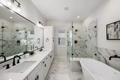 326 Eastwood Street, Houston, TX 77011 - Photo 23