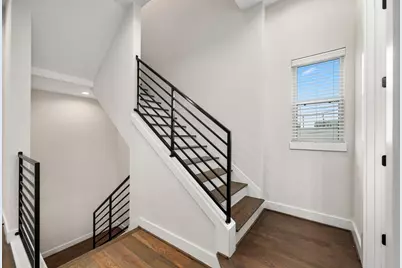 326 Eastwood Street, Houston, TX 77011 - Photo 19