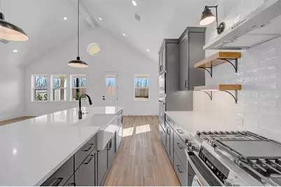 5411 Kingdom Heights Boulevard, Rosenberg, TX 77471 - Photo 9