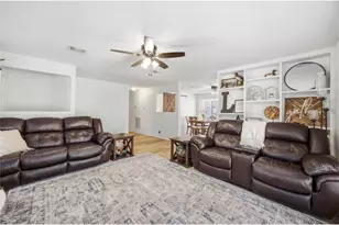 10505 Champion Village Dr, Conroe, TX 77303 - Photo 9