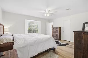 10505 Champion Village Dr, Conroe, TX 77303 - Photo 17