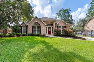 712 Forest Ln Dr, Conroe, TX 77302 - Photo 1