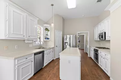712 Forest Lane Drive, Conroe, TX 77302 - Photo 11