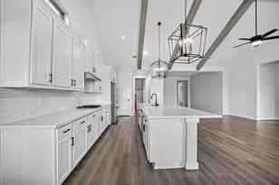 2600 Golden Palms Ln, Texas City, TX 77568 - Photo 9