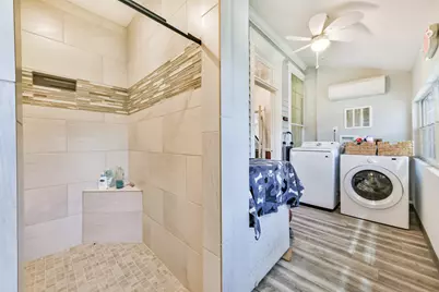 503 W Blum Street, Alvin, TX 77511 - Photo 21