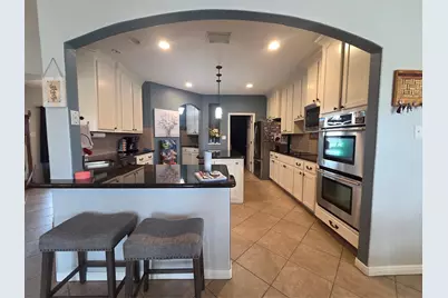 318 Sunrise Blvd, Angleton, TX 77515 - Photo 17