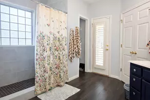 318 Sunrise Blvd, Angleton, TX 77515 - Photo 27
