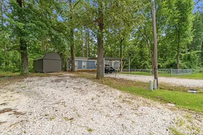 165 Black Walnut, Livingston, TX 77351 - Photo 3
