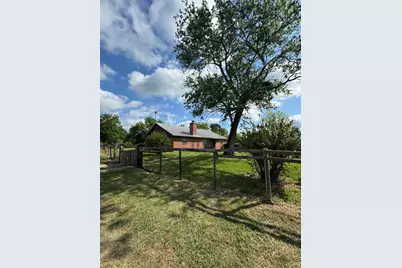 6674 Fm 3060, Midway, TX 75852 - Photo 1