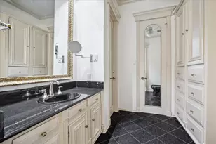 45 Bayou Pointe Dr, Houston, TX 77063 - Photo 39