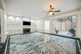 45 Bayou Pointe Dr, Houston, TX 77063 - Photo 11