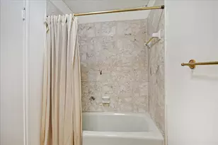 45 Bayou Pointe Dr, Houston, TX 77063 - Photo 45