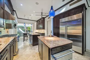 45 Bayou Pointe Dr, Houston, TX 77063 - Photo 21