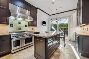 45 Bayou Pointe Dr, Houston, TX 77063 - Photo 23