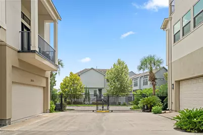2609 Riverside Drive #E, Houston, TX 77004 - Photo 25