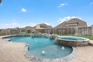 11811 St Augustine Dr, Mont Belvieu, TX 77535 - Photo 9