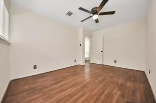 9001 Imogene St, Houston, TX 77036 - Photo 17