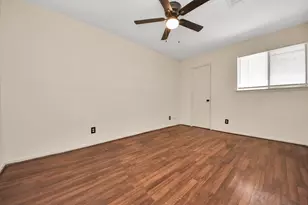 9001 Imogene St, Houston, TX 77036 - Photo 15