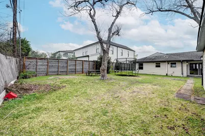 4536 Sunburst Street, Bellaire, TX 77401 - Photo 19