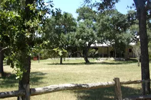 2003 Oak Ridge Rd, Weimar, TX 78962 - Photo 5
