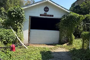 508 W Republic Ave, Baytown, TX 77520 - Photo 9