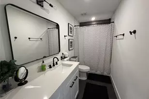 2417 Noble St, Houston, TX 77026 - Photo 19