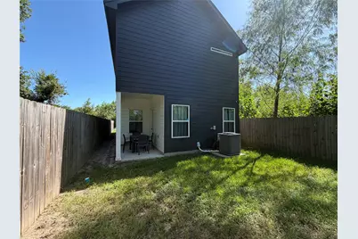 2417 Noble Street, Houston, TX 77026 - Photo 5