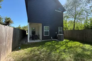 2417 Noble St, Houston, TX 77026 - Photo 5