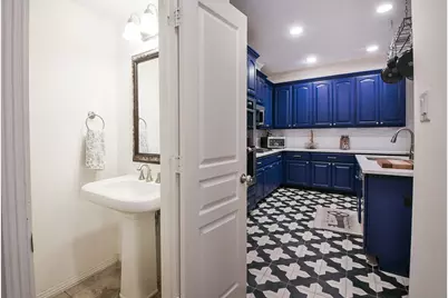 1111 W 26th Street, Houston, TX 77008 - Photo 11