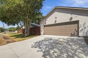 10823 Chimney Rock Rd, Houston, TX 77096 - Photo 7
