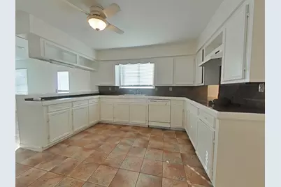 8815 Kerr Drive, Tomball, TX 77375 - Photo 11
