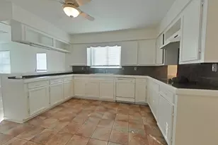 8815 Kerr Dr, Tomball, TX 77375 - Photo 11