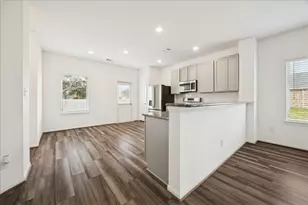 7306 Parkview Dr, Hitchcock, TX 77563 - Photo 11