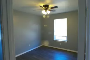10133 Teneha Dr, Houston, TX 77033 - Photo 15