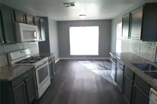 10133 Teneha Dr, Houston, TX 77033 - Photo 5