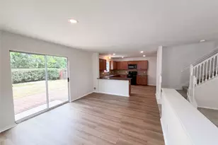 939 Staffordale Manor Ln, Houston, TX 77047 - Photo 9