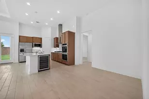 13613 Windward Mist Dr, Texas City, TX 77568 - Photo 9