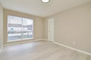 1950 Spenwick Dr, Houston, TX 77055 - Photo 11