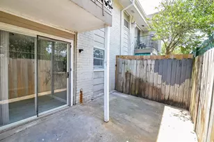 1950 Spenwick Dr, Houston, TX 77055 - Photo 15
