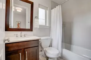 1348 W 25th St, Houston, TX 77008 - Photo 29