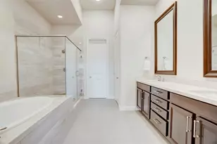 1348 W 25th St, Houston, TX 77008 - Photo 25