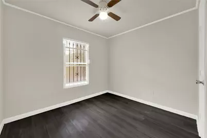 6819 Crestmont St #A, Houston, TX 77033 - Photo 11