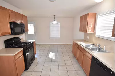 1615 Redbud Grove Court, Conroe, TX 77301 - Photo 11