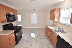 1615 Redbud Grove Ct, Conroe, TX 77301 - Photo 11