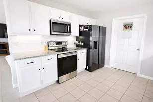 2731 Avenue D, Dickinson, TX 77539 - Photo 13