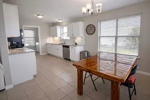 2731 Avenue D, Dickinson, TX 77539 - Photo 15