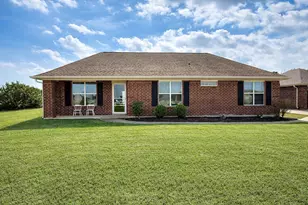 2731 Avenue D, Dickinson, TX 77539 - Photo 1