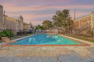 700 Thicket Ln, Houston, TX 77079 - Photo 11