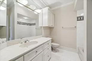 608 Little John Ln, Houston, TX 77024 - Photo 37