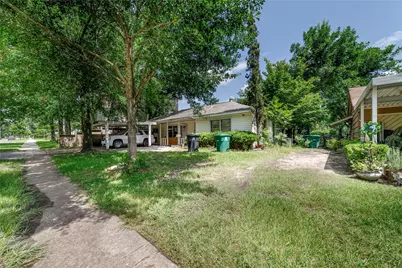 8518 Montridge Drive, Houston, TX 77055 - Photo 3